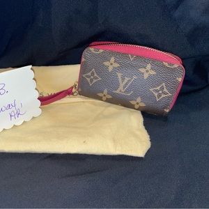 AUTHENTIC Louis Vuitton Zippy Multicartes/compact wallet.